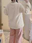 Pijama Feminino de Lã Jacquard com Estampa de Laços – Quentinho e Confortável