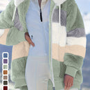 Casaco Feminino Peluciado com Capuz – Azul e Bege em Blocos de Cor