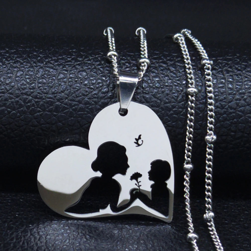 Colar feminino em aço inoxidável com pingente de coração para mãe e bebê.