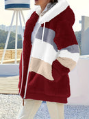 Casaco Feminino Peluciado com Capuz – Azul e Bege em Blocos de Cor