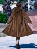 Casaco Feminino Longo com Capuz, Degradê . – Inverno