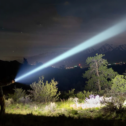 Lanternas LED de alta potência forte, luz tática, holofotes de emergência, Jetbeam1 km 18650 bateria embutida, 24W, 50000000.