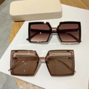 "Lentes de Sol Femininas Grandes Personalizadas, Quadradas e Sem Armação UV.